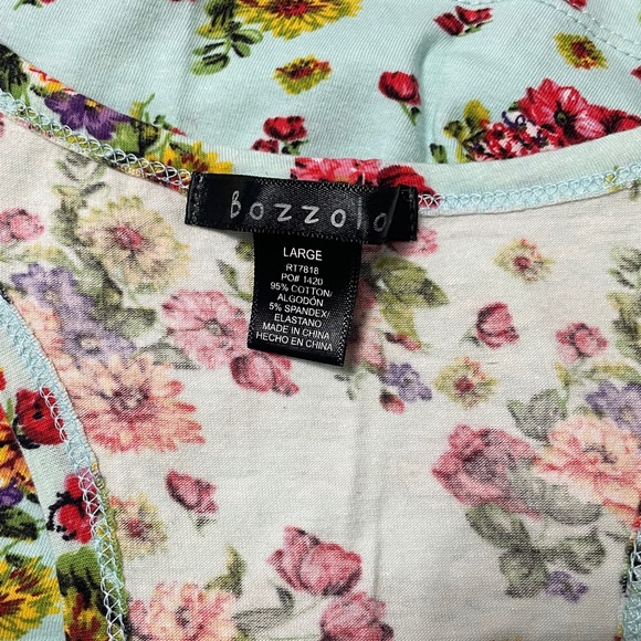 Fitted 🌸Flower Cami - Picture 7 of 8